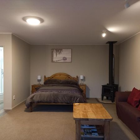 One Bedroom Country Cottage Motueka Esterno foto